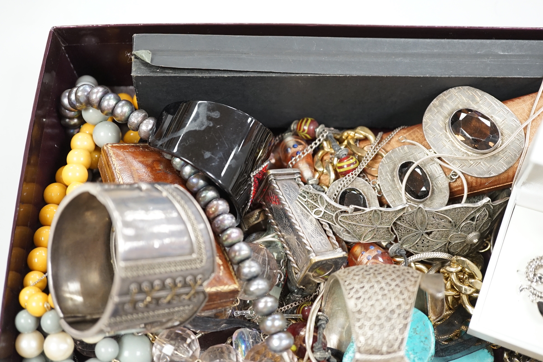 A group of assorted jewellery and white metal items etc., including filigree compact and bracelet, lipstick holder, Mexican sterling fruiting vine bracelet and Norwegian sterling ring.